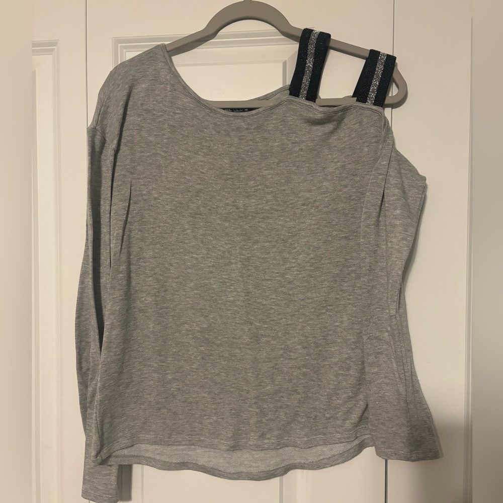 Venus Cold Shoulder Top Size L